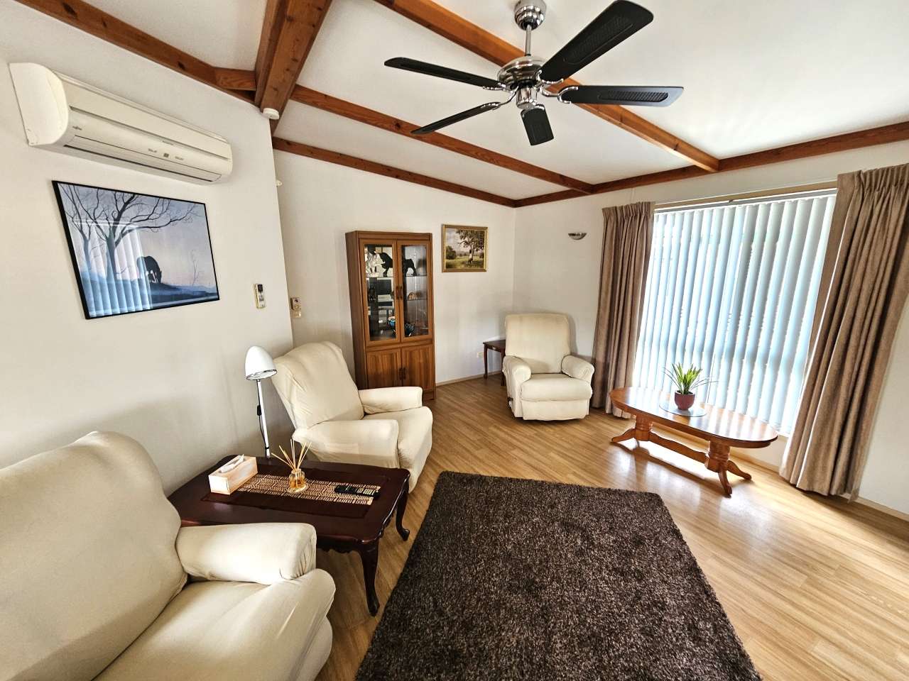 A delightful 2 bedrooms home- with many new upgrades is ready for moving in! 