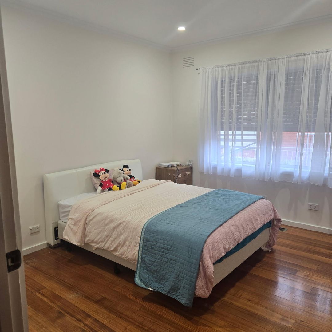 Lalor 3075 - Room 
