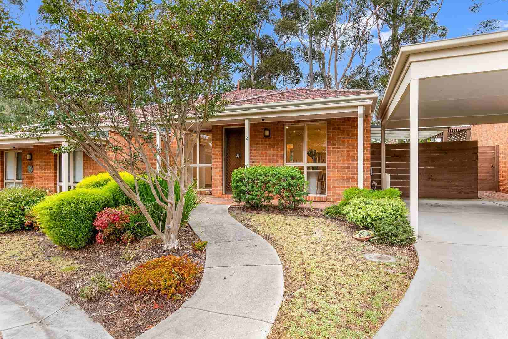 Serene living with parkland views!