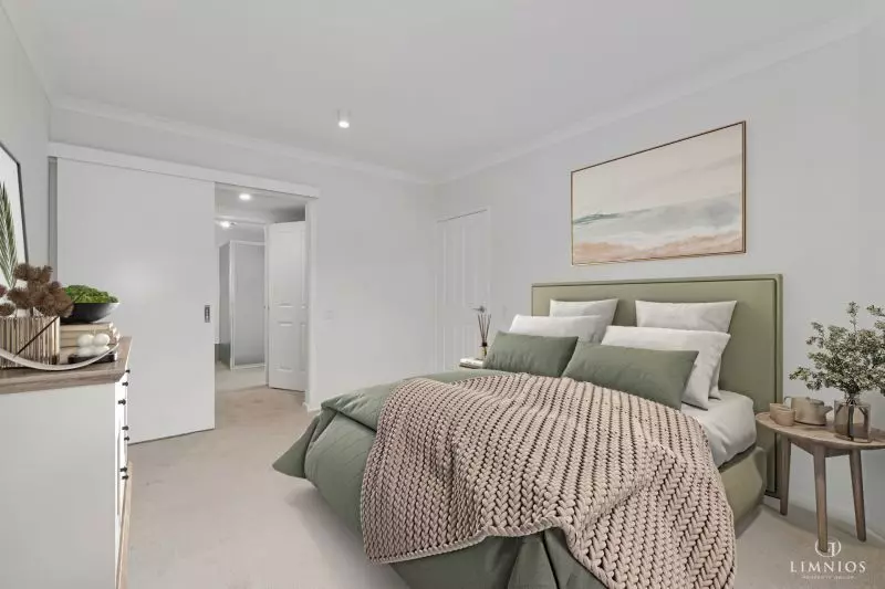 Light Filled North Facing Courtyard Villa