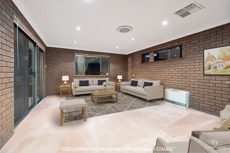 Family Home With Development Options!