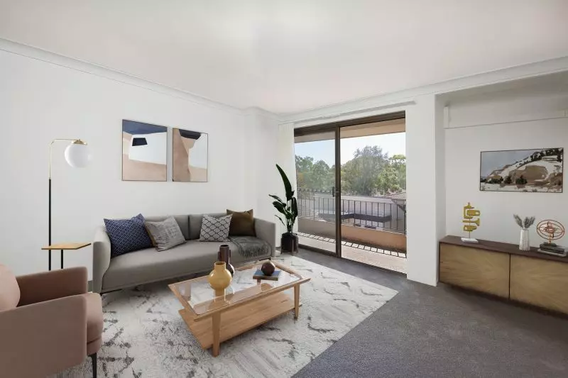 Apt 43 – North-east facing 1-bed, direct access to lift and village amenities