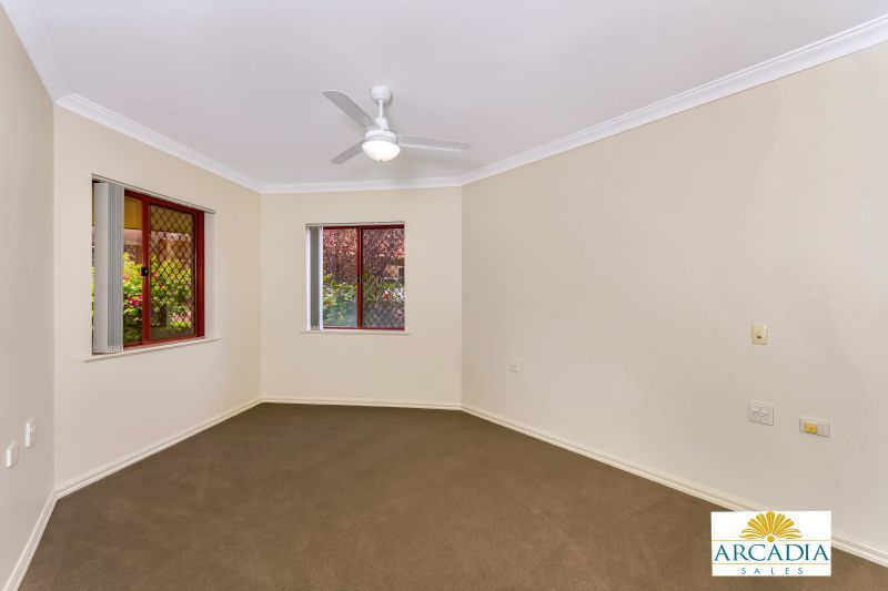 ARCADIA WATERS BICTON - Sought After Ground Floor Villa