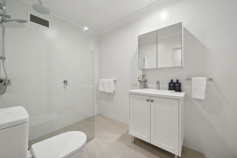 Light and bright two-bedroom residence