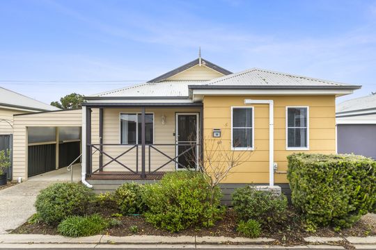 Easy Living with Room to Relax & Entertain