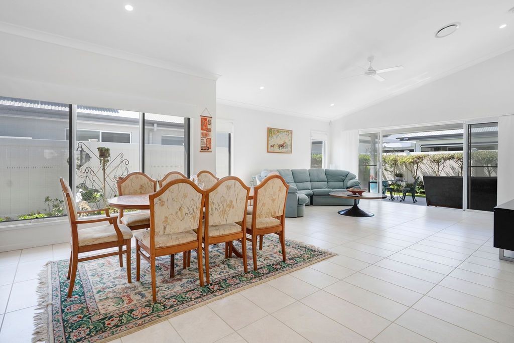 63 Huntington by Palm Lake Resort