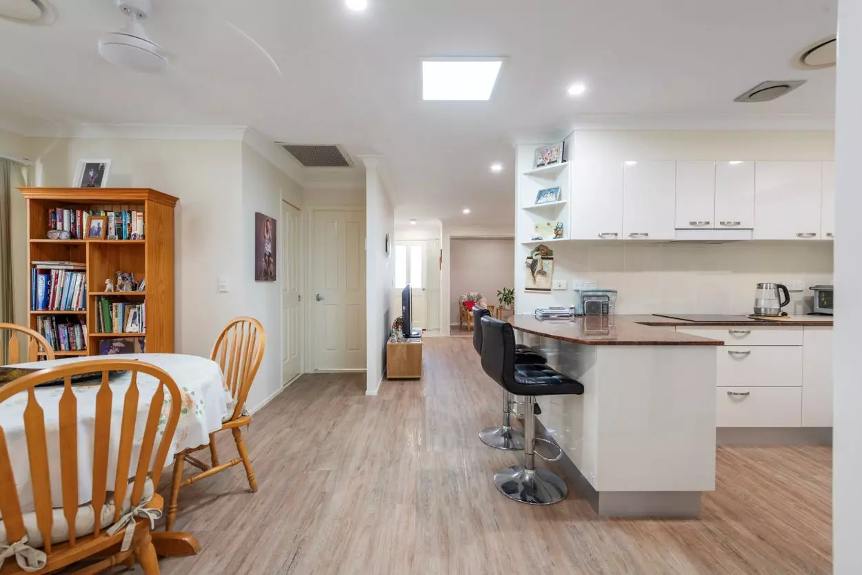 Home with Everything including a Double Garage - Palm Lake Yamba