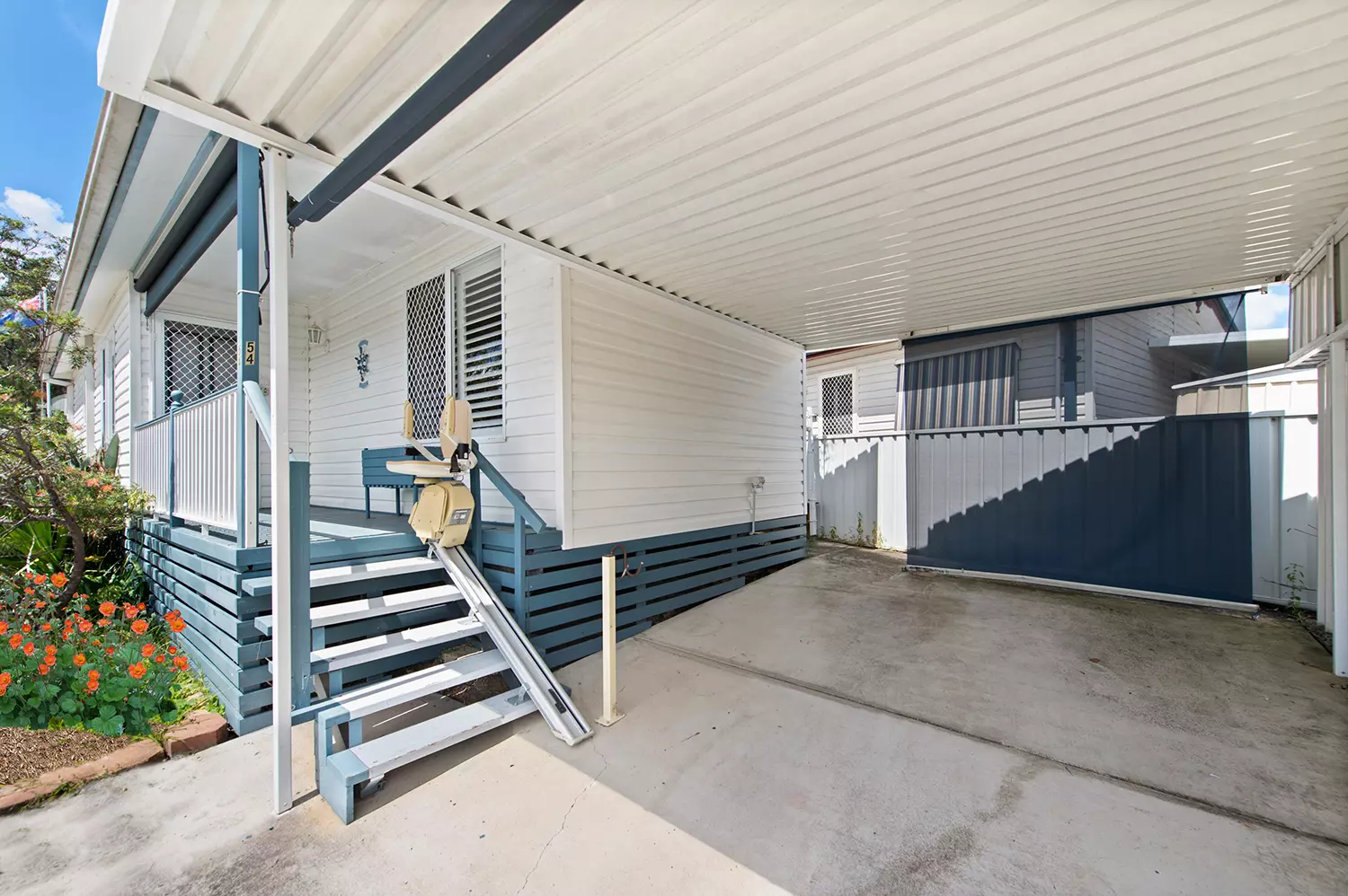 Beautiful Decor, Screened Outdoor Living Room - Big carport
