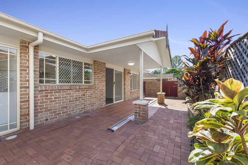 Sunny Two Bedroom, South Facing Villa