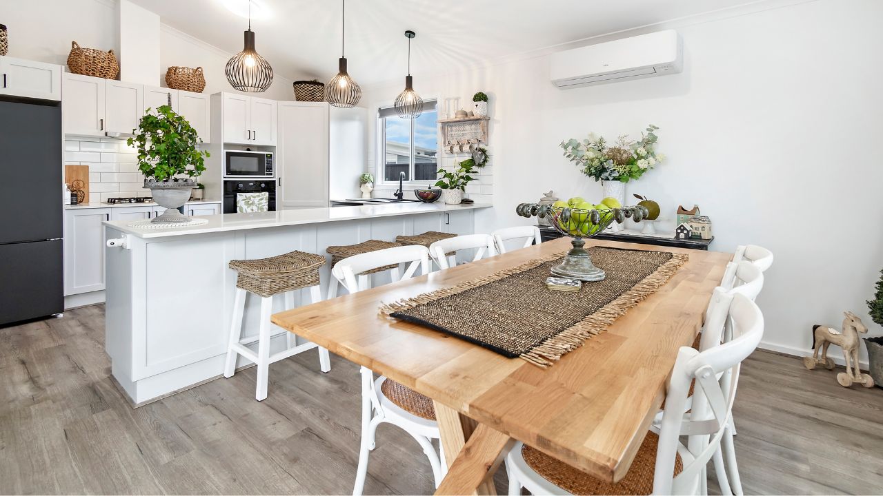 Experience the perfect balance of practicality and style with the Edford.