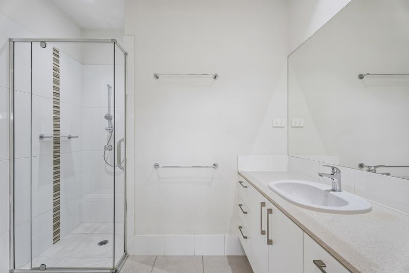 Sunlit Corner Haven - Seamless Living