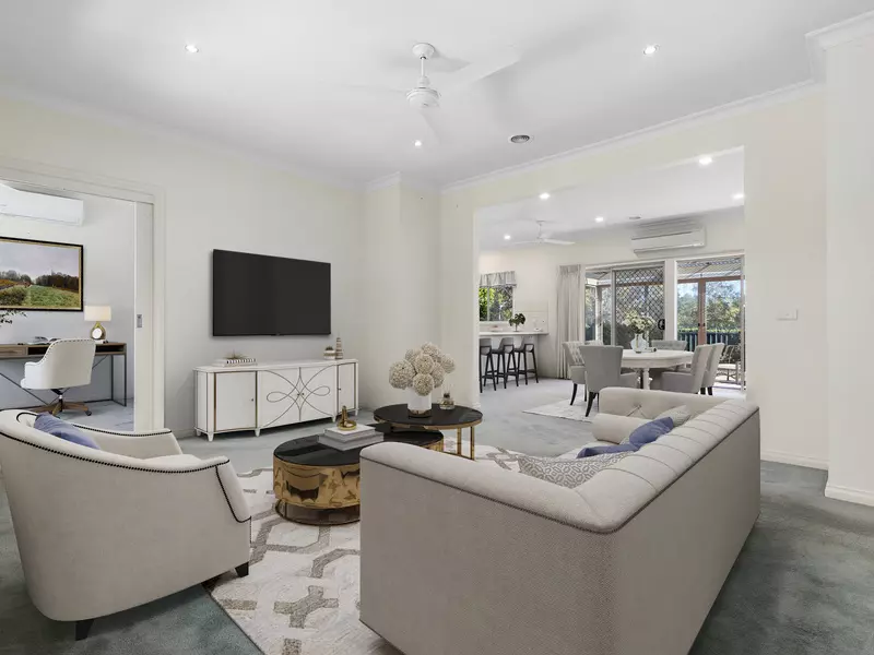 Lakefront Living and Golf Course Views