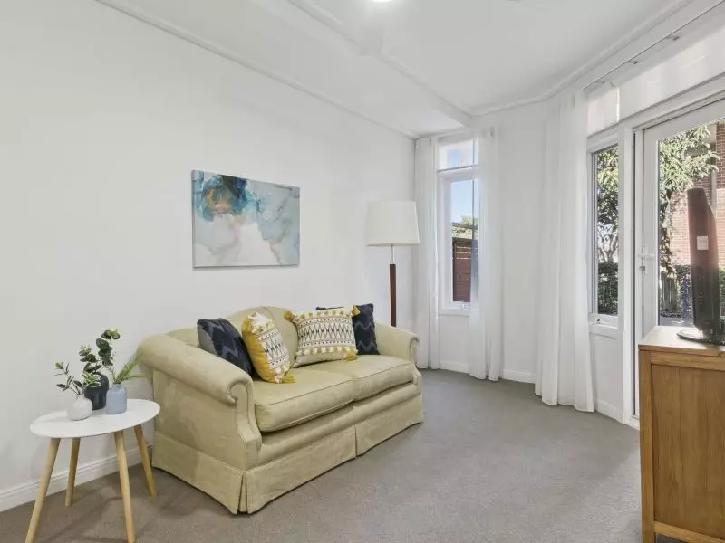 Stylish Home with Garden Terrace Access