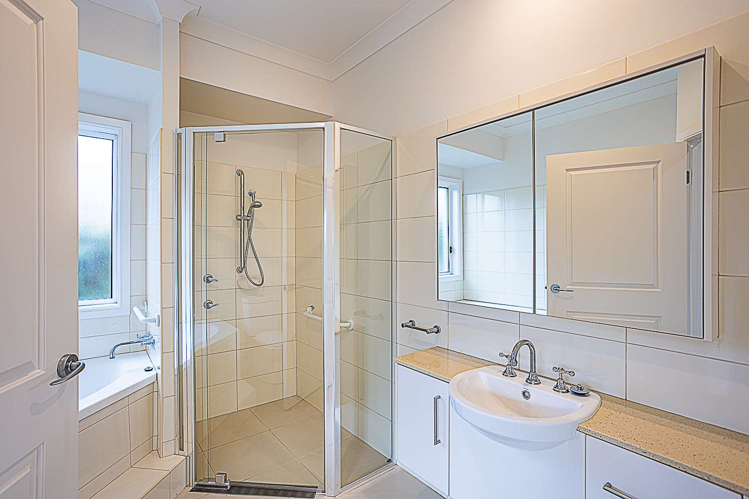 Van Gogh- by Palm Lake Resort Tea Gardens