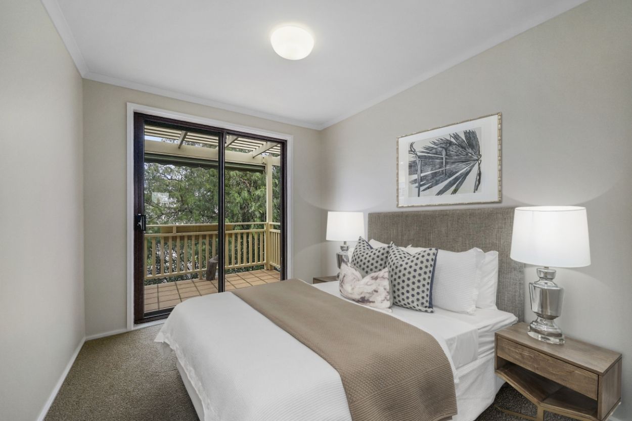 Refurbished unit with spacious courtyard