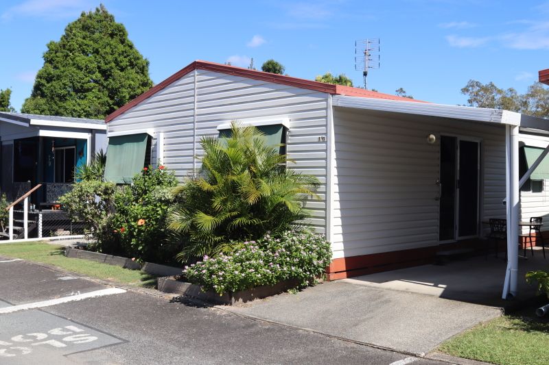 Pyramid Holiday Park - Over 50's Residential Park