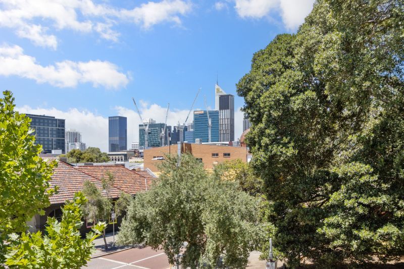 Stunning Views, Central Living!