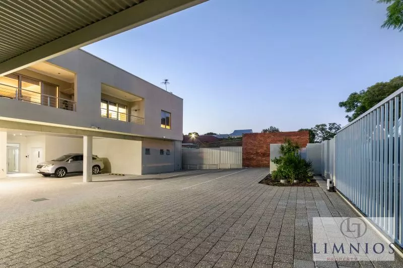 Super spacious, lock and leave Urban living