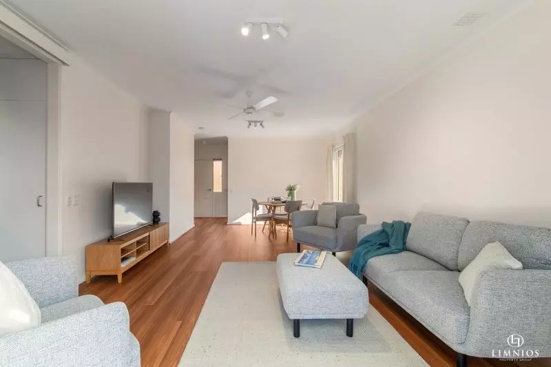 NOW UNDER OFFER.  Light and bright villa with contemporary features