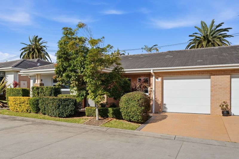 Privately located villa with easy walk to all village facilities.