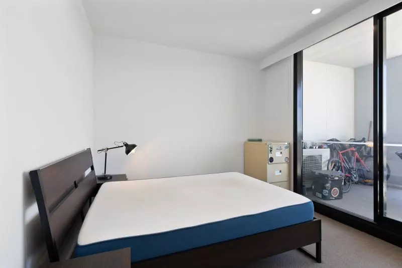 Great Location, Modern & Professional Lifestyle!
