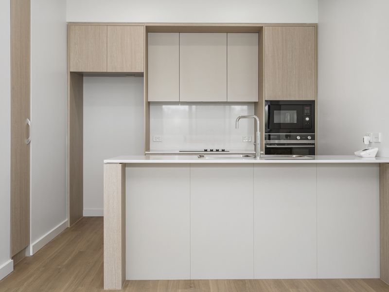 Luxury 'Falcon Design' with Spectacular Bushland Views