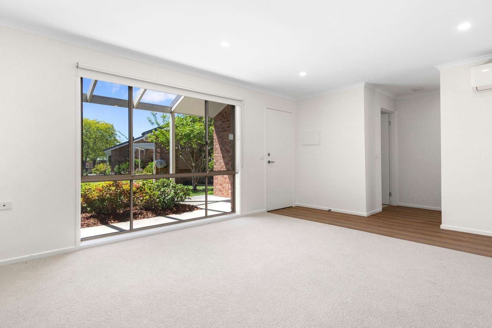 Light-Filled Living, Fresh New Style