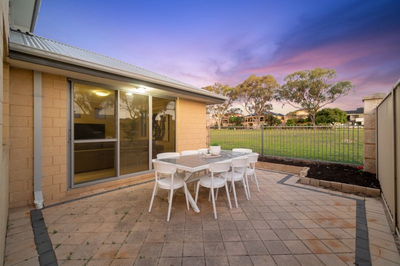 Beachside and Coastal Retreat Living!