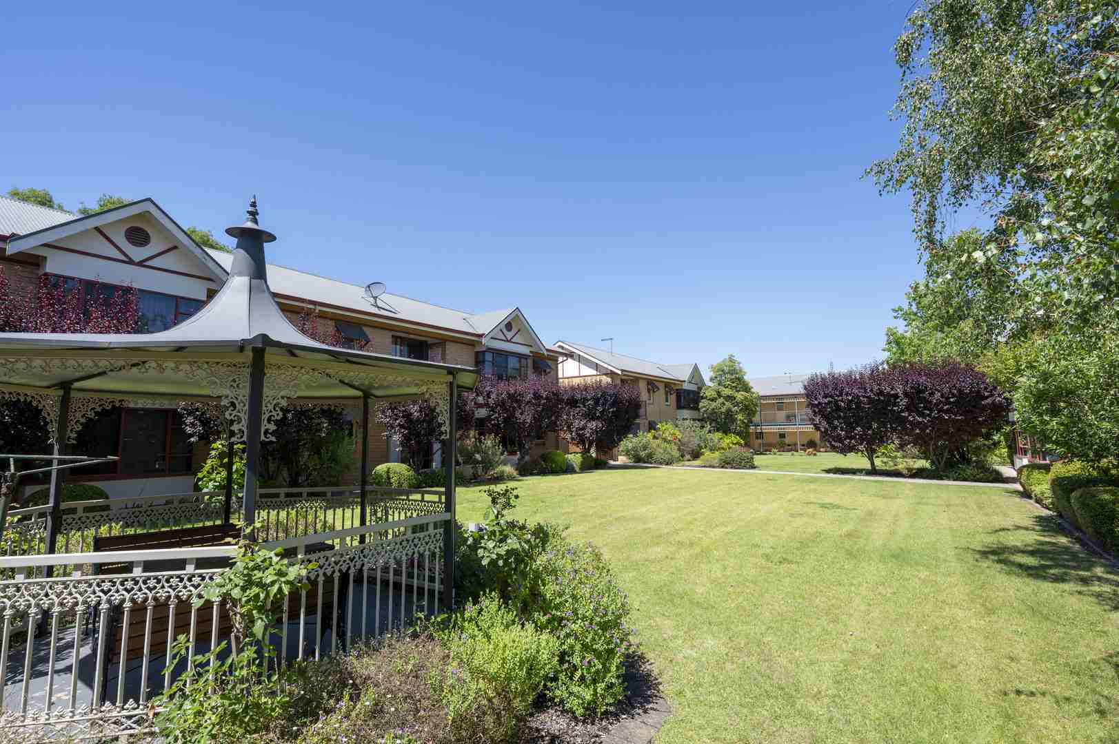 Eldercare College Green: modern two-bedroom first floor home