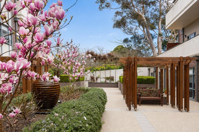 Premium Two-Bedroom Apartment with Courtyard Access!