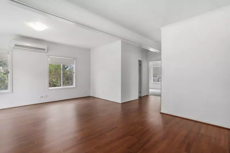 Charming Two Bedroom Cottage in Quiet Location