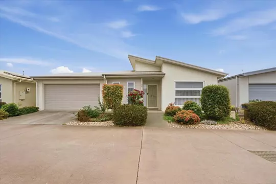 Home 12 Palm Lake Resort Truganina