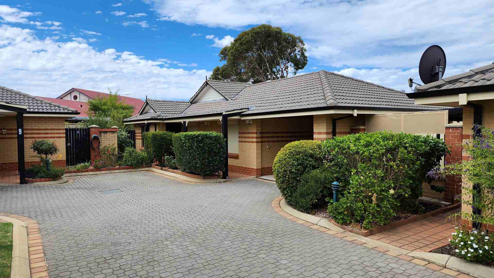 New Listing! 10/4 Keals Close -Bentley 