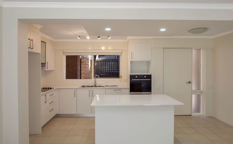 Modern spacious ground floor one bedroom unit