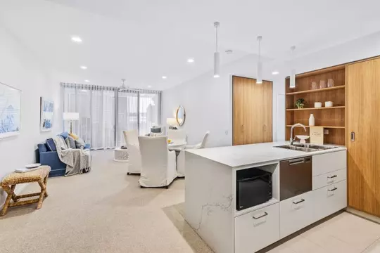 Spacious North-facing apartment