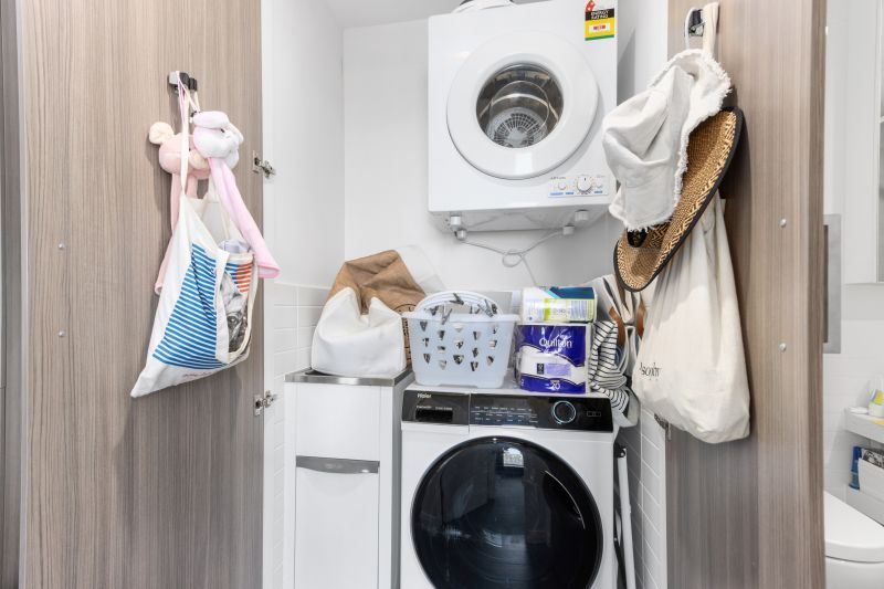 Contemporary and Stylish Living, Central Location!