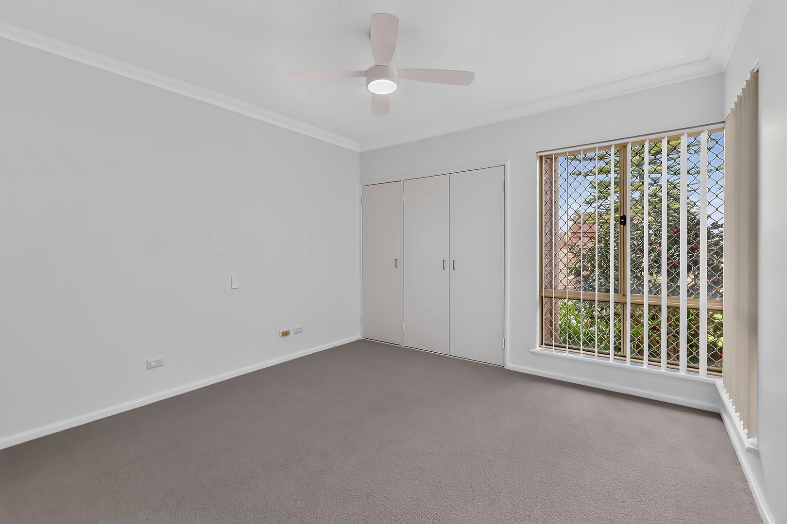 Light-filled corner villa ready to enjoy