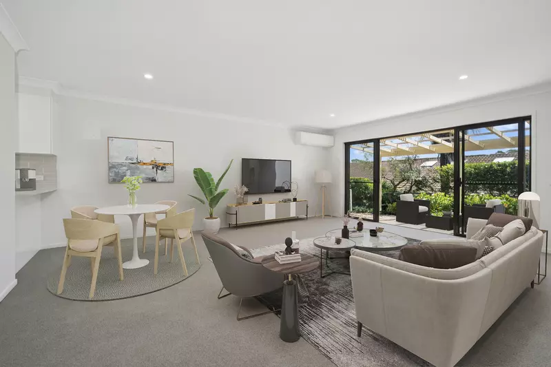 Bright Villa with Private Courtyard