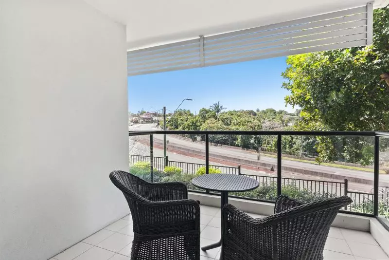 Ground floor north-facing apartment