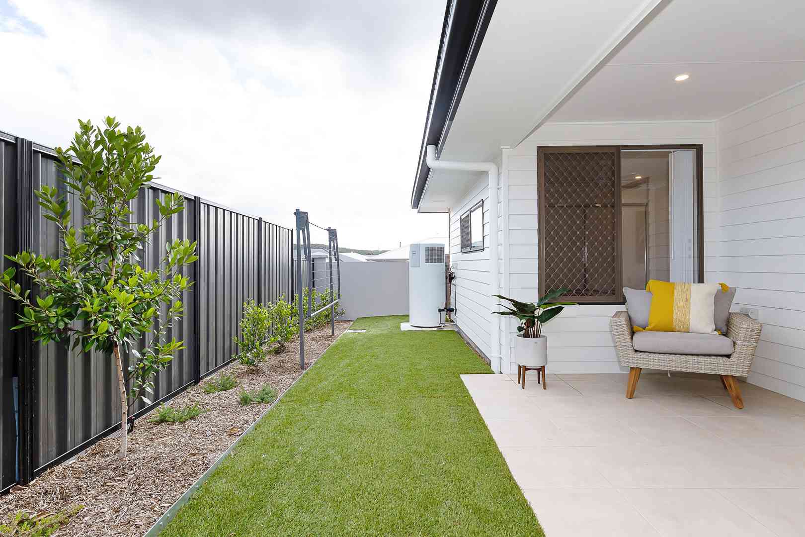 Villa 38 - Oak Tree Boolaroo - 2 Bed + 1 Bath