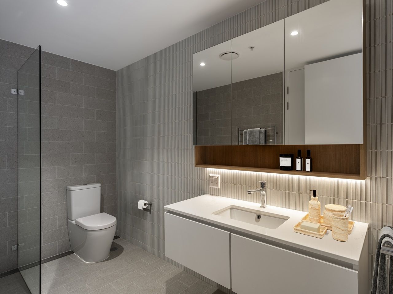 North Facing Apartment with Lush Courtyard Views