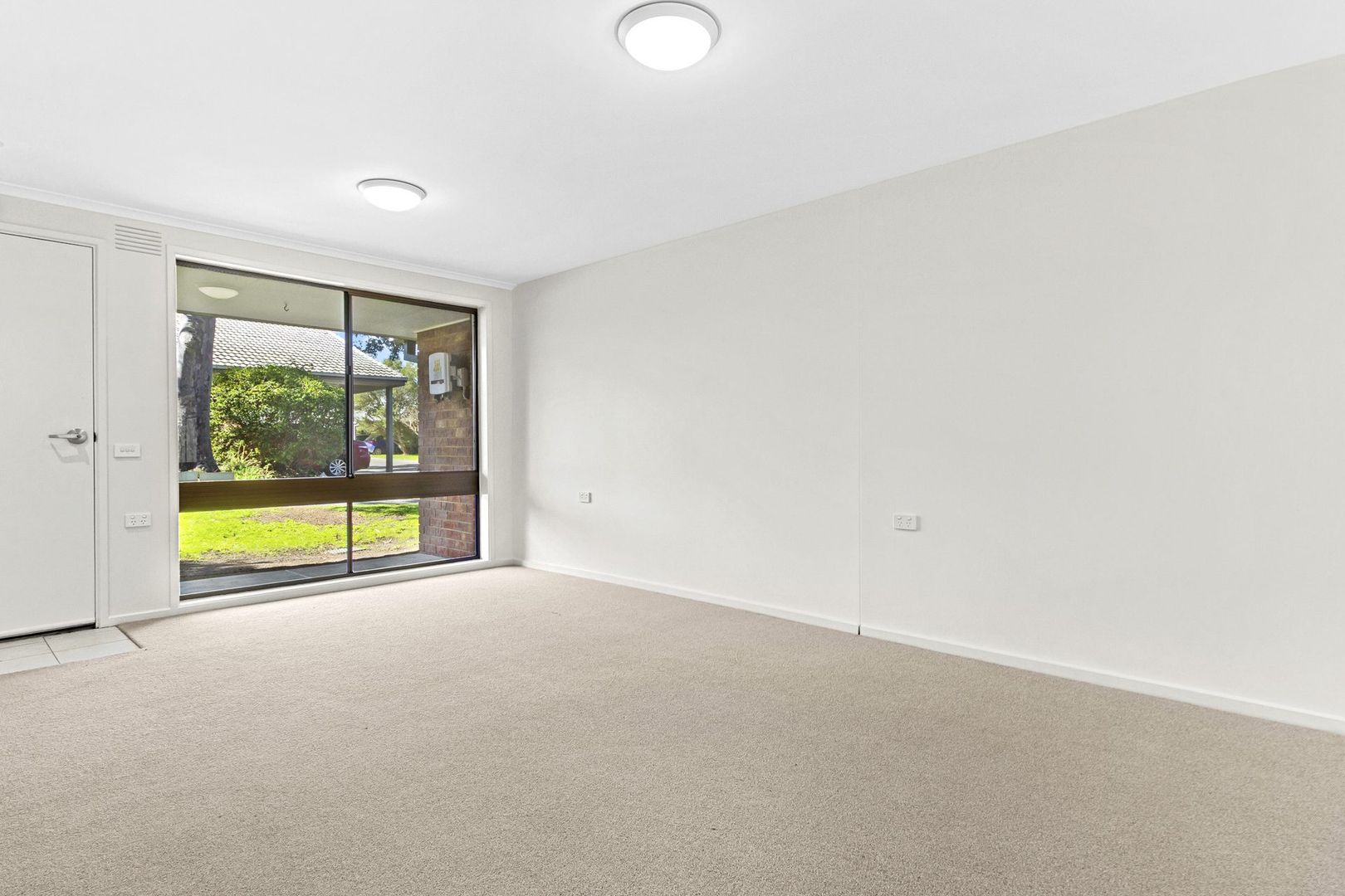 Fresh Interiors, Generous Courtyard