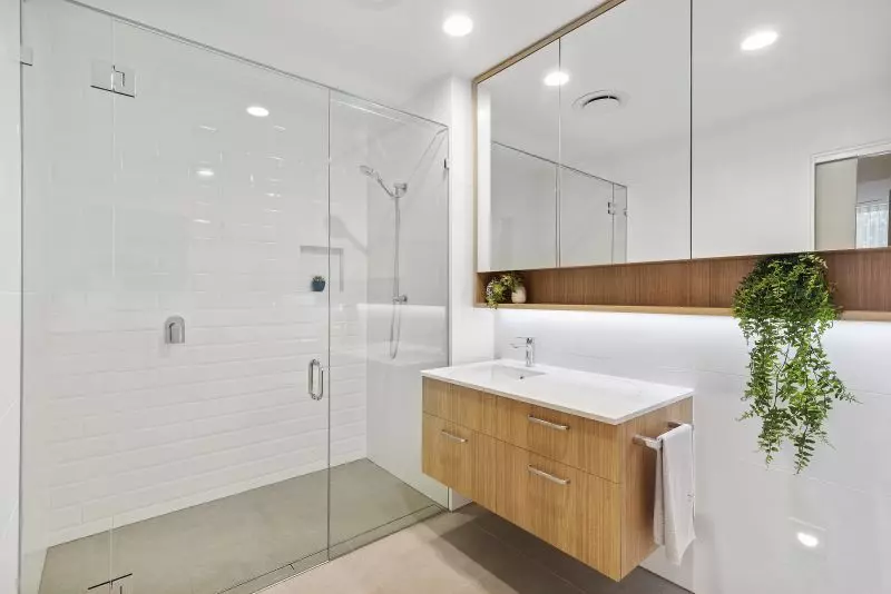 South-facing apartment with stunning Burleigh Golf Course views