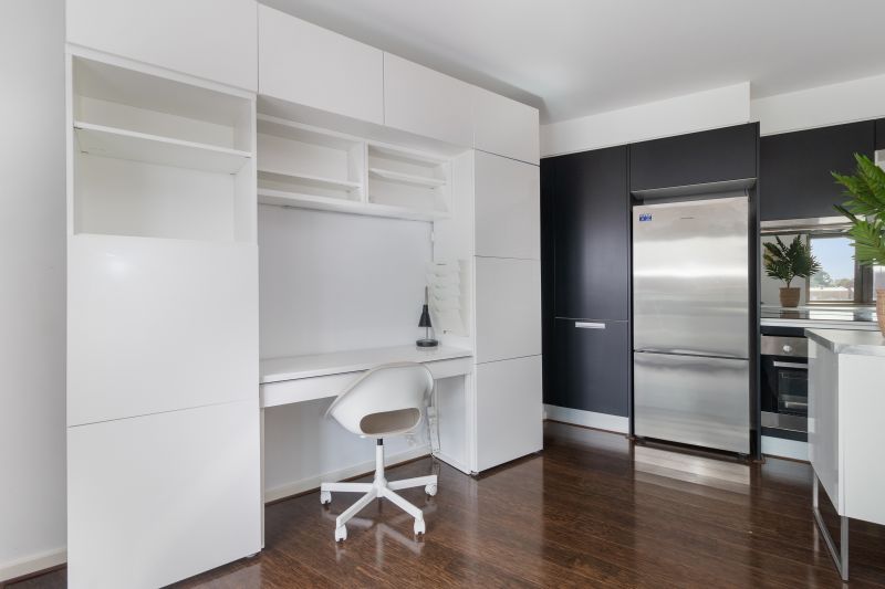 Luxurious Urban Living in Central Location!