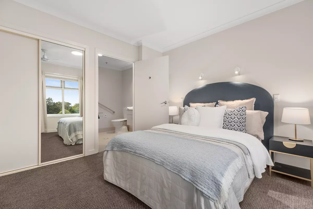 Garden Views and Sunshine - One-bedroom Apartment