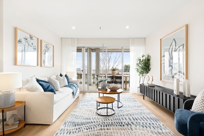 North-facing 2-bedroom apartment with views!