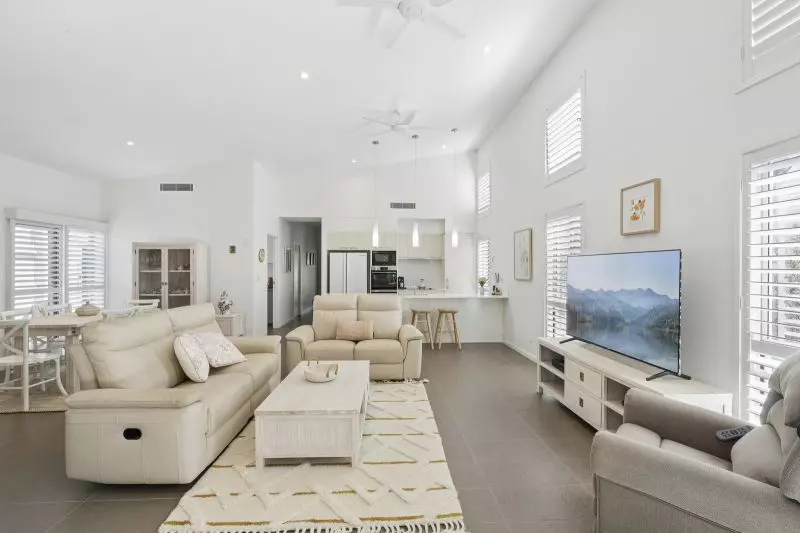 Site 200 - Established Heron