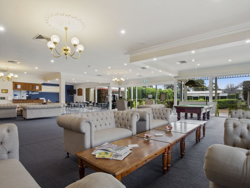 Fully renovated masterpiece!