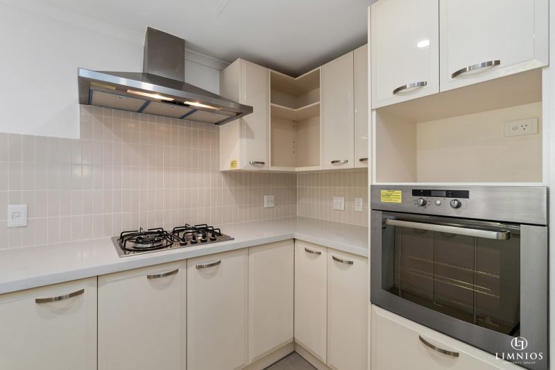 SOLD North facing, courtyard villa in the heart of Mercy Village.