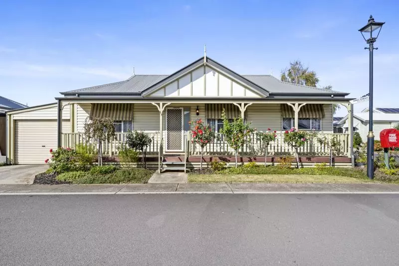 Neat, Tidy & Brimming with Charm!